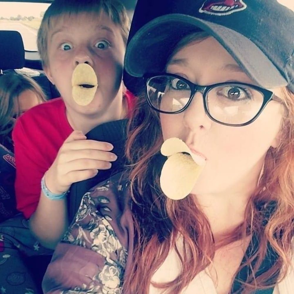 Meet your Posher, Crystal